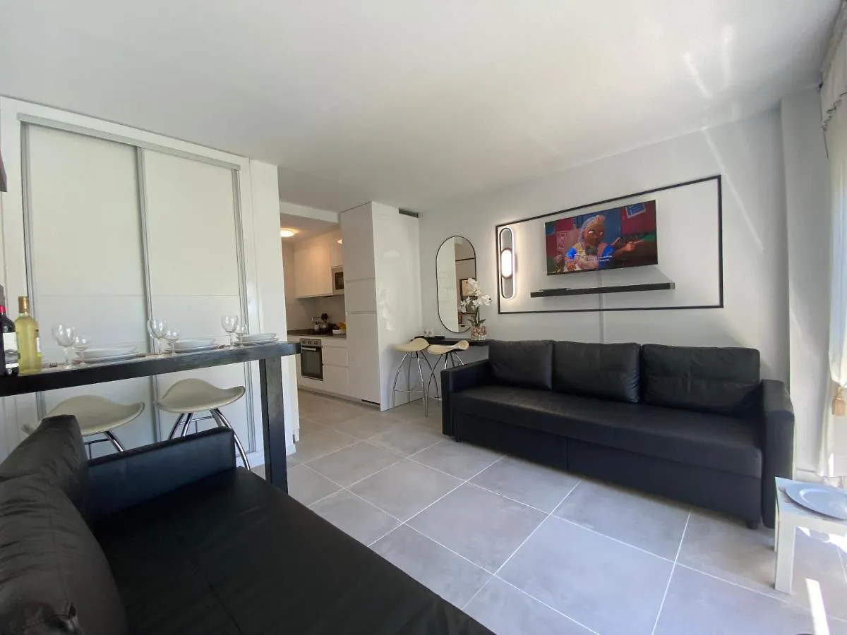 Modern Sea View Studio In Benal Beach Benalmádena 0*,